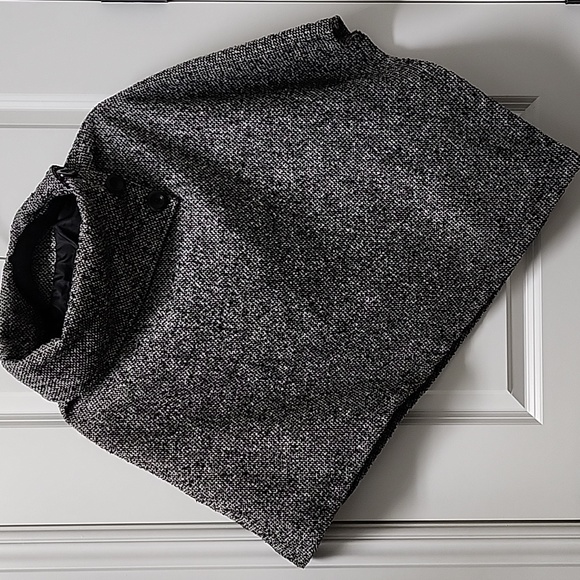 Tweed Poncho - Picture 1 of 4